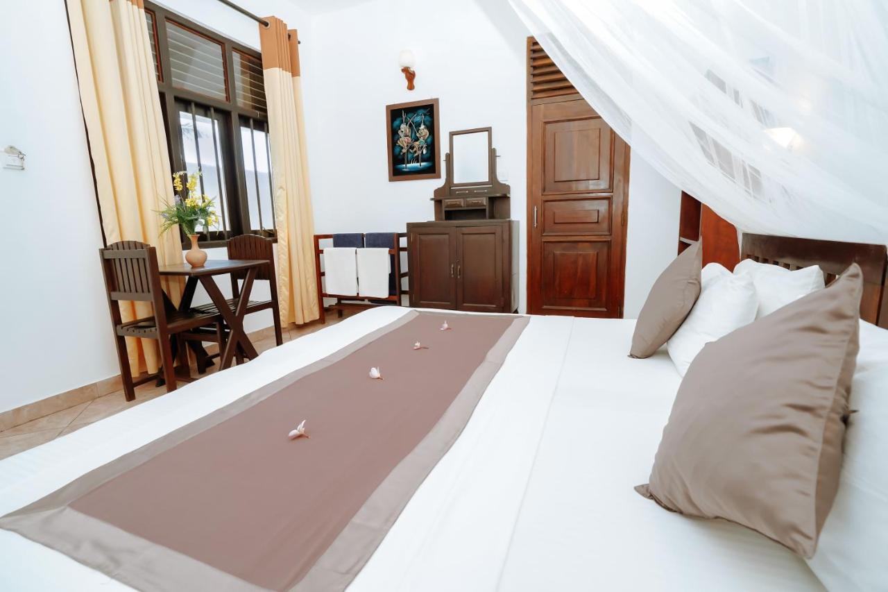 Blue Sky Beach Resort ウナワトゥナ エクステリア 写真
