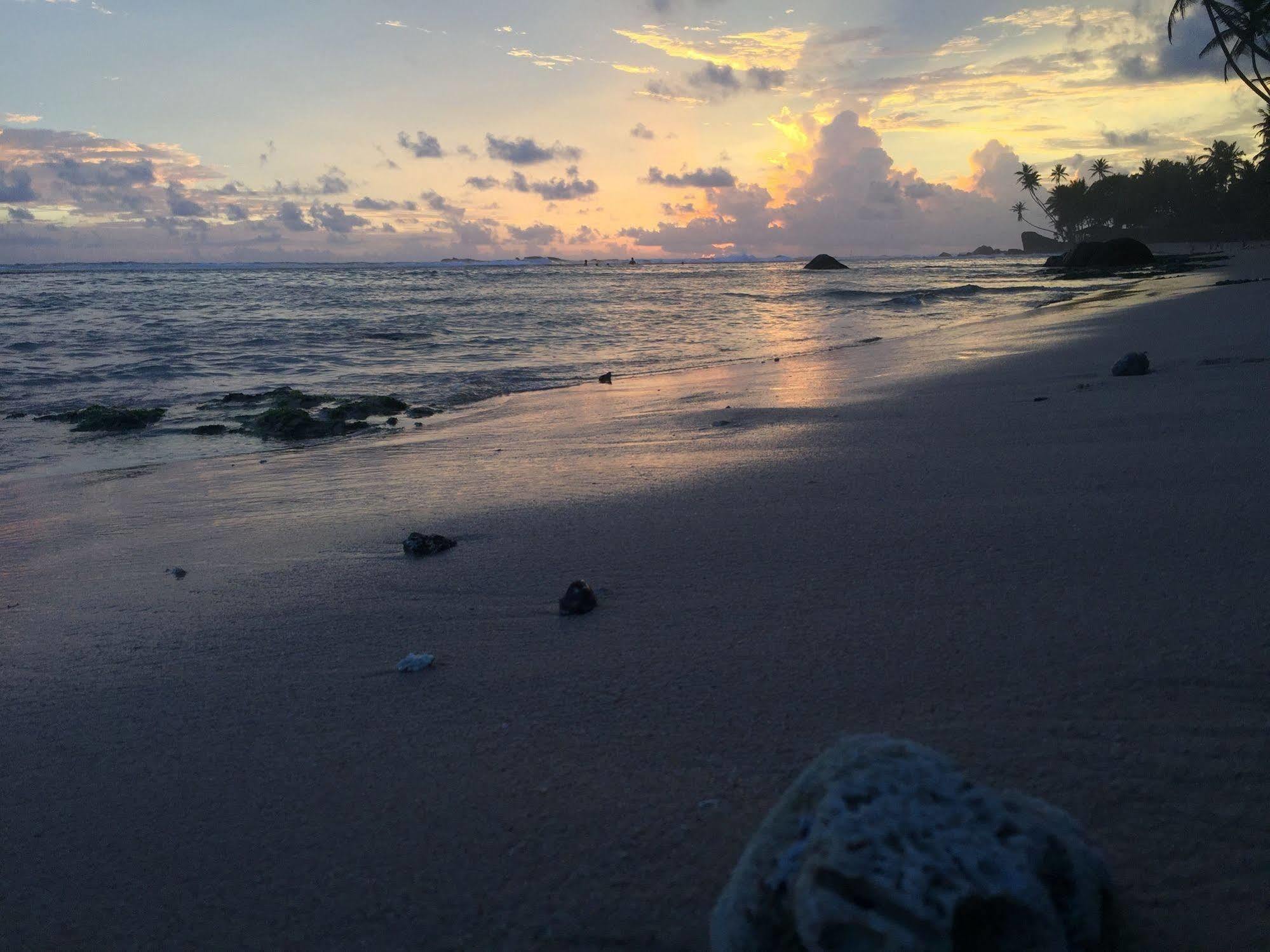 Blue Sky Beach Resort ウナワトゥナ エクステリア 写真