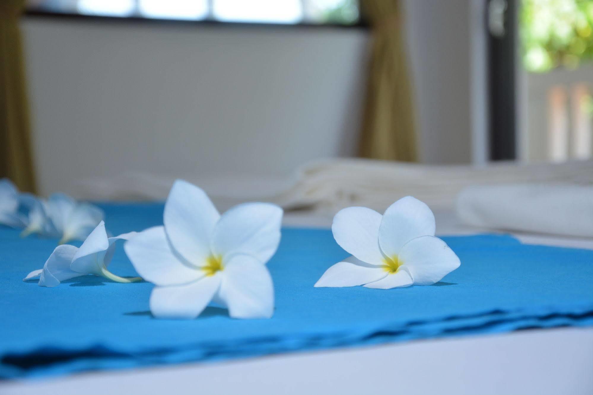 Blue Sky Beach Resort ウナワトゥナ エクステリア 写真