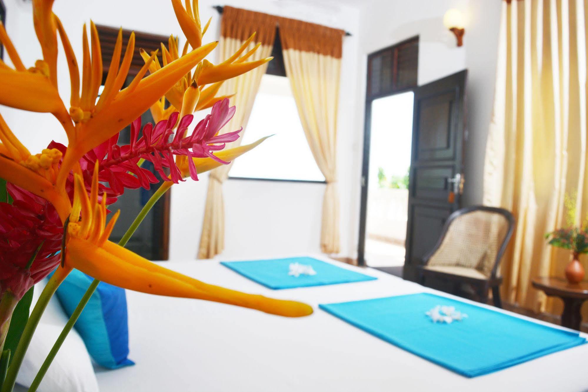 Blue Sky Beach Resort ウナワトゥナ エクステリア 写真